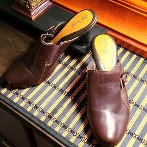 Euro soft by Sofft leather mules